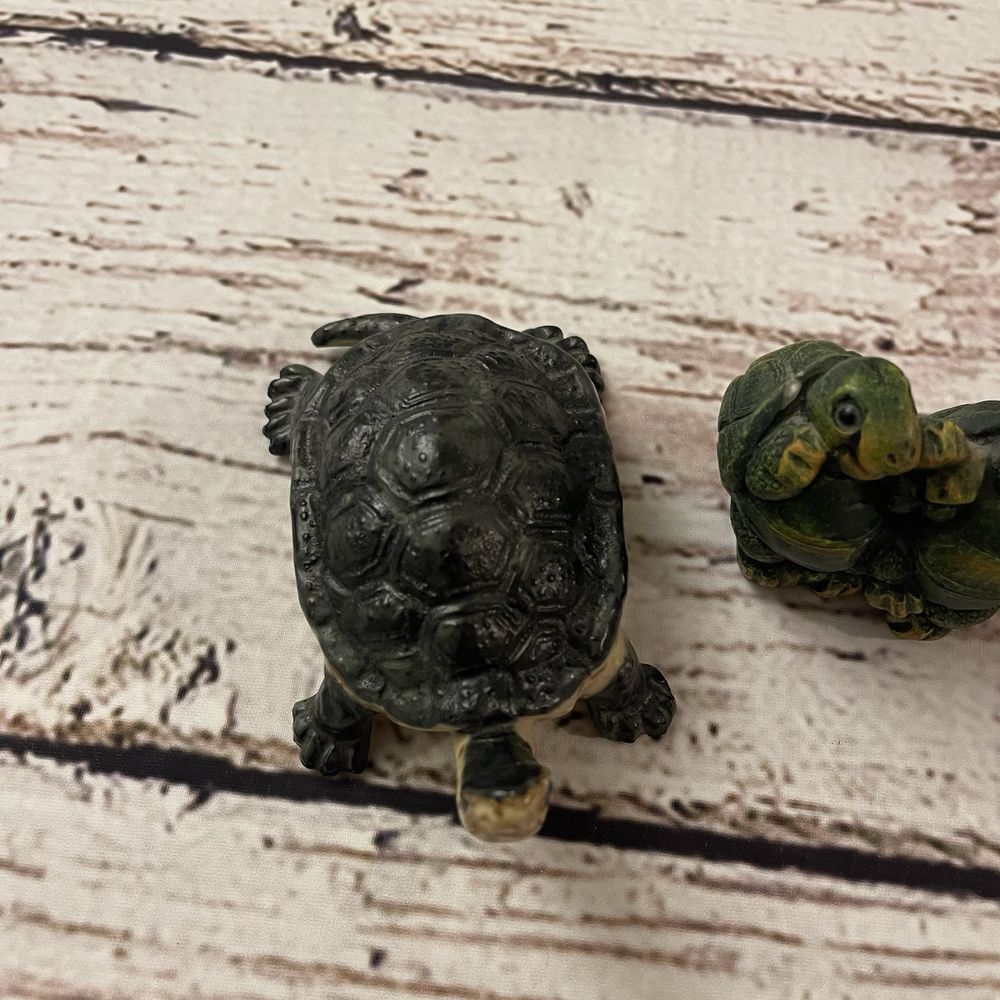 Turtle Tortoise Holland Figurine Miniatures Netherlands Japan Lot of‎ 2
